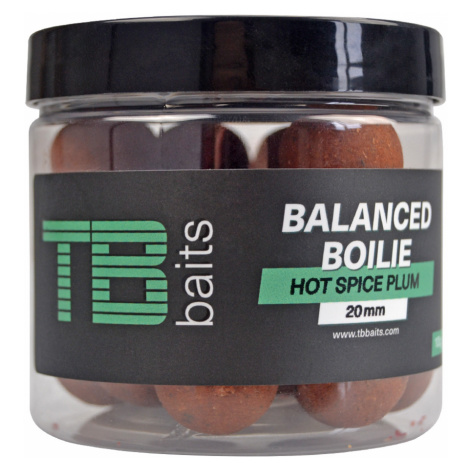 Tb baits vyvážené boilie balanced + atraktor hot spice plum 100 g - 24 mm