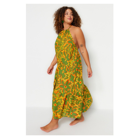 Trendyol Curve viacfarebné kvetinové halterneck maxi tkané plážové šaty