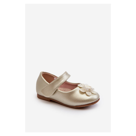 Children's ballerinas with Velcro closure and gold serinde decoration