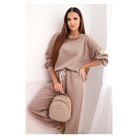 Kesi Włoski Dámsky set maslový s voľnou mikinou a nohavicami s nápisom LOVE fango