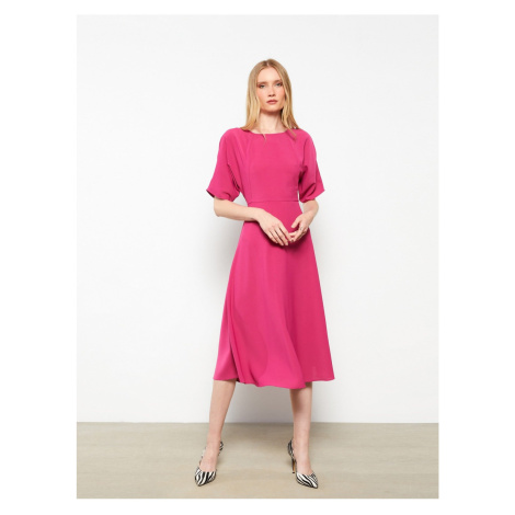 LC Waikiki Crepe Women's Crepe Dress with a Crew Neck and Short Sleeves.