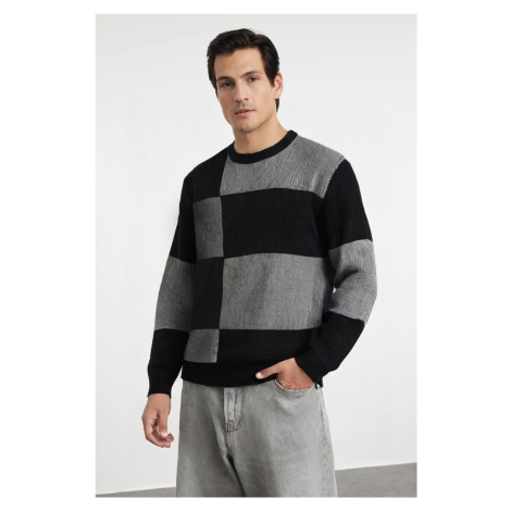 Trendyol Black Regular Crew Neck Color Blocked Knitwear Sweater