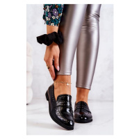 Lakované dámske čierne mokasíny so zdobením