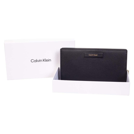 Calvin Klein Woman's Wallet 8719855504916