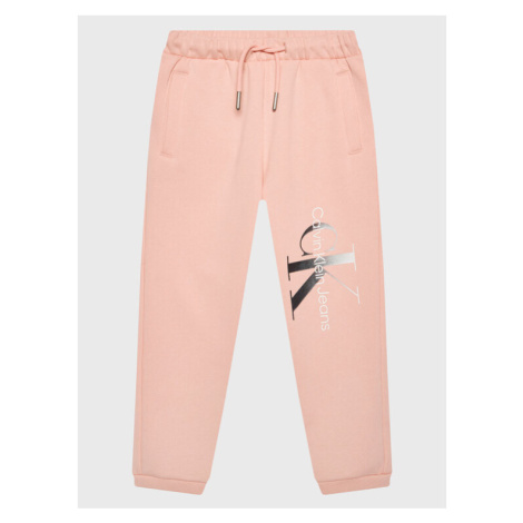 Calvin Klein Jeans Teplákové nohavice Gradient Monogram IG0IG01697 Ružová Relaxed Fit