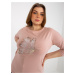 Světle růžová halenka plus size s potiskem a aplikací JEDNA