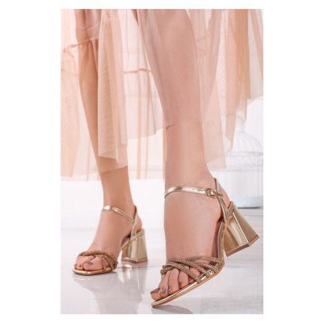 Zlaté sandále na hrubom podpätku Felicia Bestelle