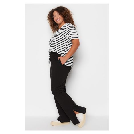 Trendyol Curve Black Straight Fit Slim pletené tepláky s rozparkami