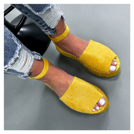 Žlté dámske sandále iMóda
