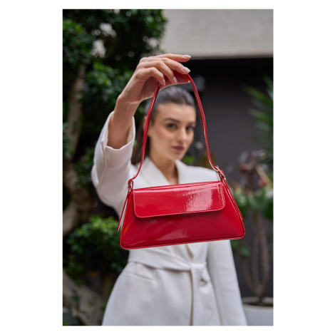 Madamra Red Patent Leather Women's Alba Simple Design Women's Clamshell Handbag