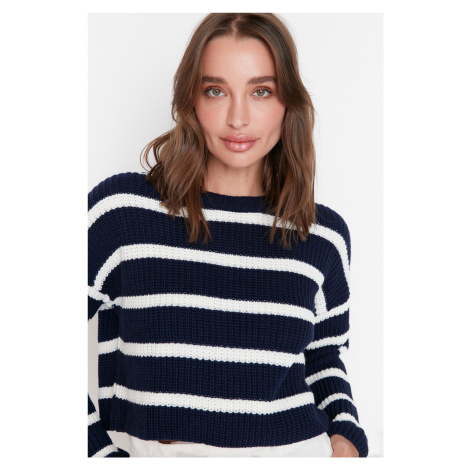Trendyol Navy Blue Crop Basic pruhovaný pletený sveter