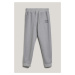 TEPLÁKY GANT SMALL GRAPHIC SWEATPANTS GREY MELANGE