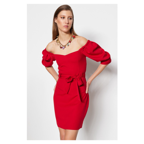 Trendyol Red Belted mini tkaný golier Carmen tkané šaty