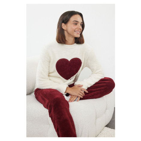 Trendyol Ecru-Burgundy Heart Wellsoft Winter Knitted Pajamas Set