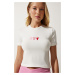 Happiness İstanbul Women's Ecru Heart Embroidered Crop Knitted T-Shirt