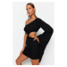 Trendyol Black Mini Mini tkaný výrez von/okno plážové šaty na jedno rameno