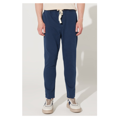 ALTINYILDIZ CLASSICS Men's Navy Blue Slim Fit Slim Fit Cotton Trousers with Side Pockets.
