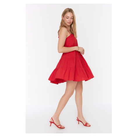 Trendyol Červené Malé Otvorenie Pásu Super Mini Tkané Šaty so Zberaným Pásom