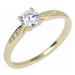 Brilio Zlatý zásnubný prsteň s kryštálmi 229 001 00809 59 mm