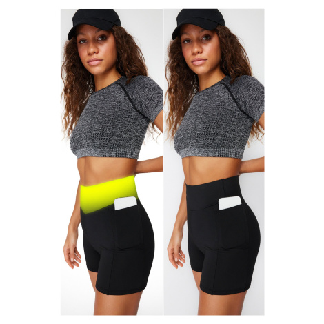 Trendyol Black 2nd Layer with Extra Tummy Tuck and Short Pocket Detail Knitted Sports Shorts Tig