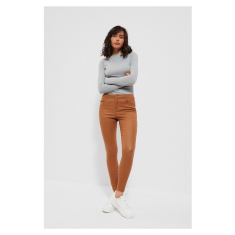 Waxed pants with fitted fit - beige Moodo