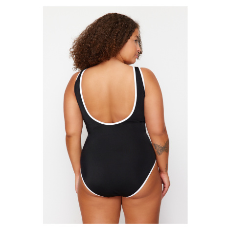 Trendyol Curve Black-White Bias Crew Neck Recovery Effect Swimsuit