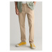 NOHAVICE GANT SLIM SPORTS CHINOS DRY SAND