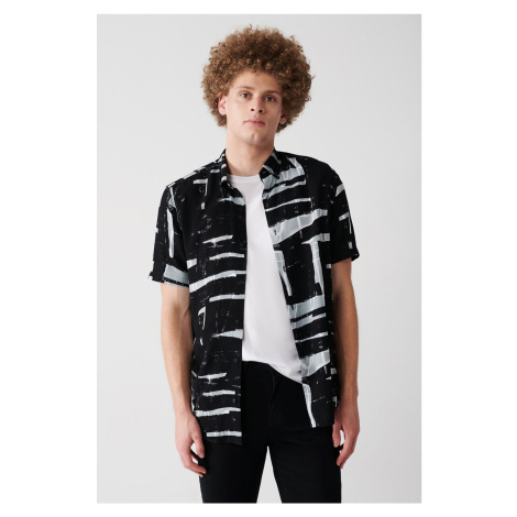 Avva Men's Black Buttoned Collar Soft Touch Abstract Patterned Regular Fit Shirt