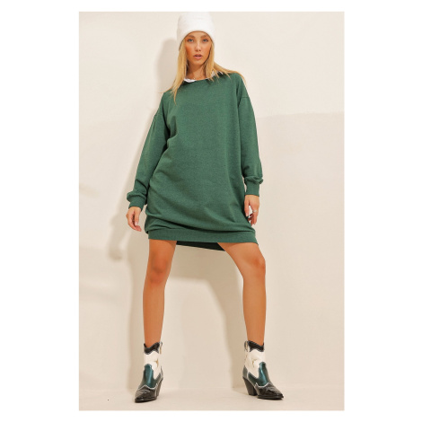 Trend Alaçatı Štýl Dámske Orechovo Zelené Oversized Mikina Šaty s Okrúhlym Výstrihom