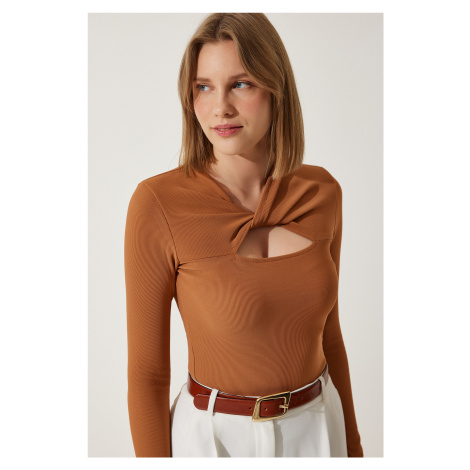 Happiness İstanbul Women's Tan Cut Out Detailed Ribbed Knitted Blouse