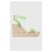 Semišové sandále Calvin Klein Jeans WEDGE SANDAL SU CON dámske, zelená farba, na platforme, YW0Y