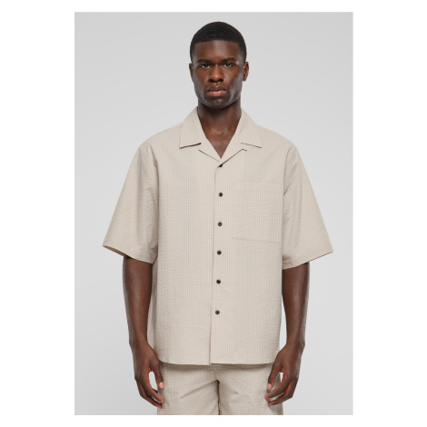 Men&#039;s shirt Seersucker - beige Urban Classics