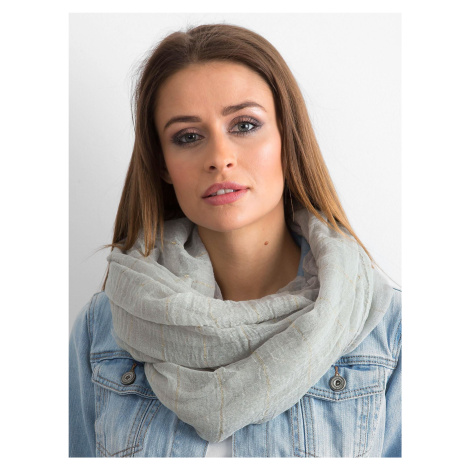 Scarf with shiny light grey thread