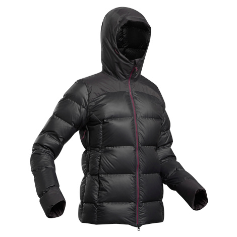 FORCLAZ Dámska páperová bunda Trek 900 na treking v horách do -18 °C čierna ŠEDÁ