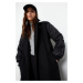 Trendyol Black Sleeve Fabric detailne podšitý dlhý kabát
