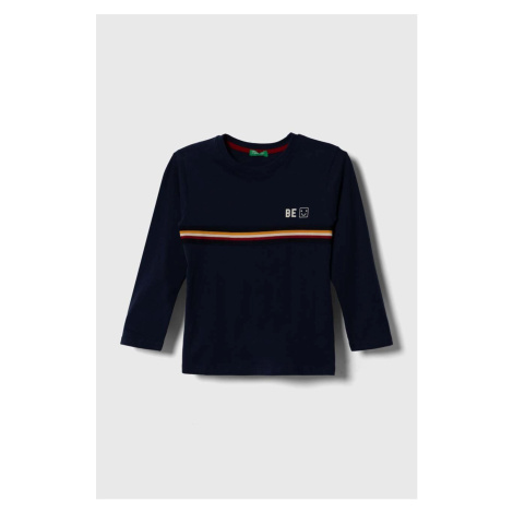 Detská bavlnená košeľa s dlhým rukávom United Colors of Benetton tmavomodrá farba, s nášivkou