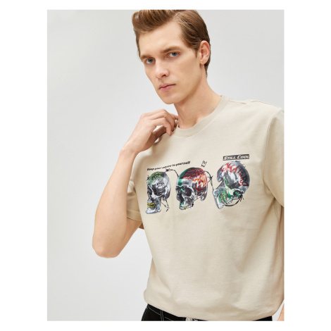 Koton Basic tričko s potlačou lebky Crew s krátkym rukávom.