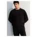 Trendyol Black Oversize/Wide Cut Limited Edition Textured Label Detailed Sweatshirt