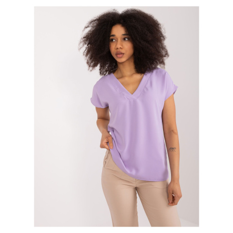 Purple blouse with a neckline BASIC FEEL GOOD