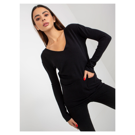 Black women's classic sweater with pockets