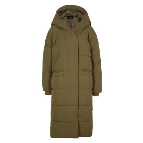 Vatovaný kabát, oversize, s kapucňou, z recyklovaného polyesteru bonprix