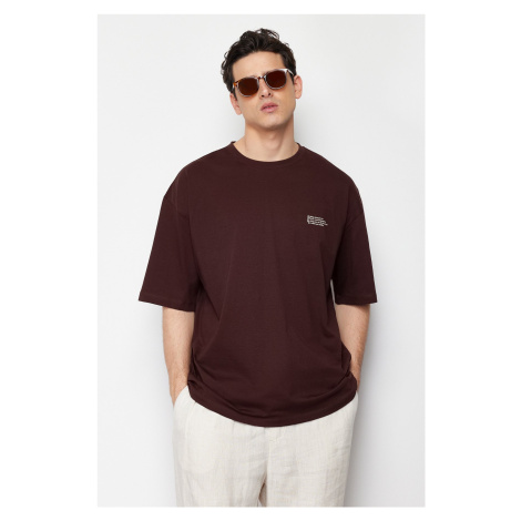 Trendyol Brown Oversize/Wide Cut 100% Cotton Minimal Text Printed T-Shirt