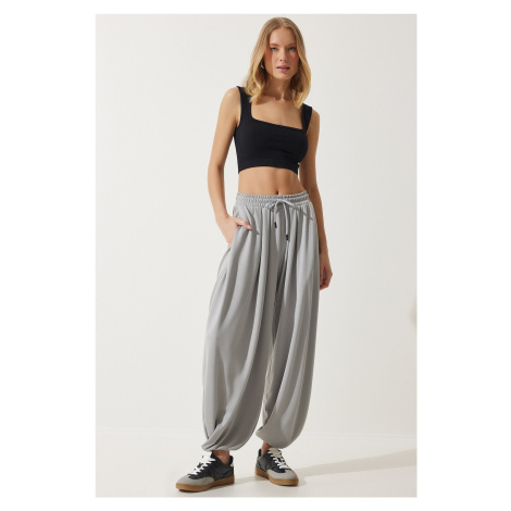 Happiness İstanbul Women's Gray Pleated Comfortable Modal Baggy Trousers