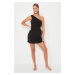 Trendyol Black Vypasované mini pletené šaty out/okno Plážové šaty na jedno rameno