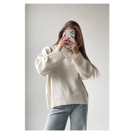 Madmext Ecru Crew Neck Oversize Knitwear Sweater