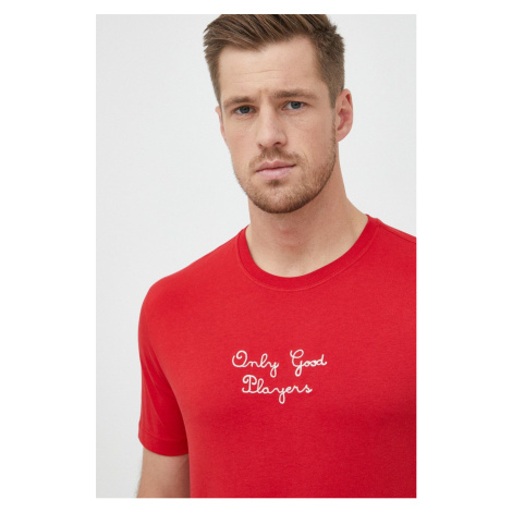 Bavlnené tričko United Colors of Benetton červená farba, s nášivkou