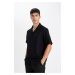 DEFACTO Men's Black Relax Fit Casual Cut Polo Collar Crinkle Short Sleeve Shirt