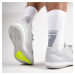 Stredne vysoké športové ponožky biele
