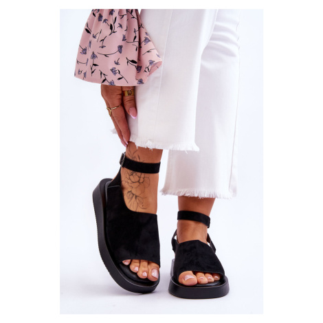 Comfortable women's sandals on a black Rubie platform