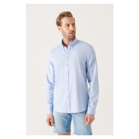 Avva Men's Blue Oxford 100% Cotton Buttoned Collar Regular Fit Shirt